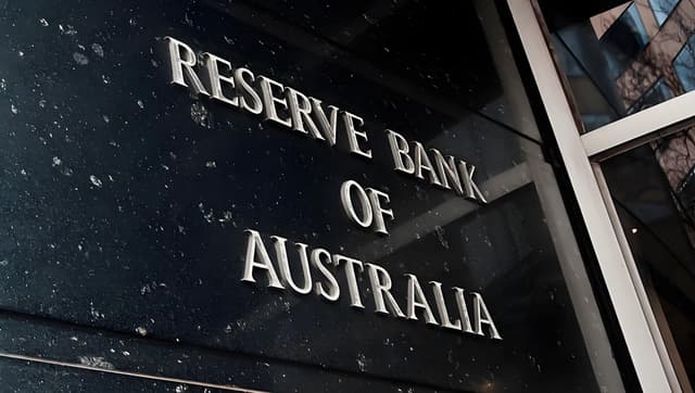 RBA minutes affirm current rate policy as appropriate, highlighting inflation and uncertainty risks.