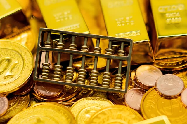 Gold nears peak as nonfarm data looms, with Mideast tensions supporting demand.