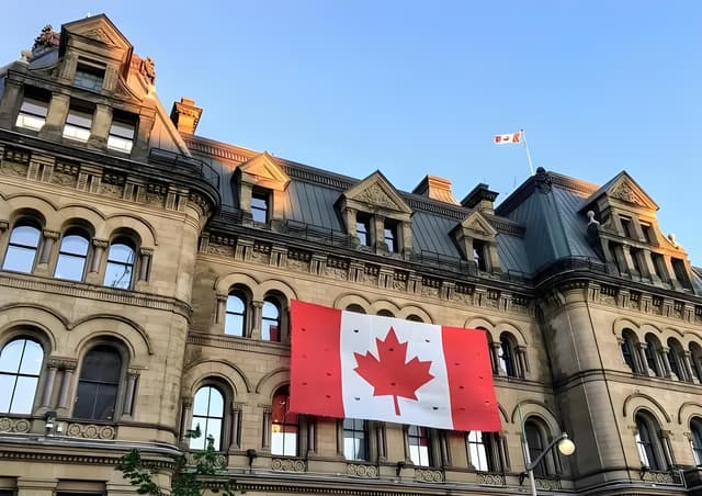 Canada’s trade deficit rose in September to CAD 1.26 billion, driven by declining exports.