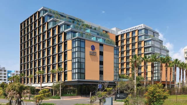 KKR牵头财团完成东京凯悦酒店资产出售 交易金额逾8亿美元引发高端物业市场关注