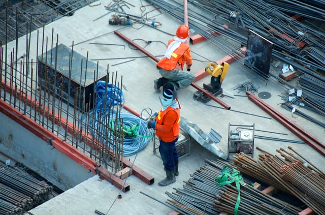 Taylor Wimpey warns that rising interest rates will impact the housing market.