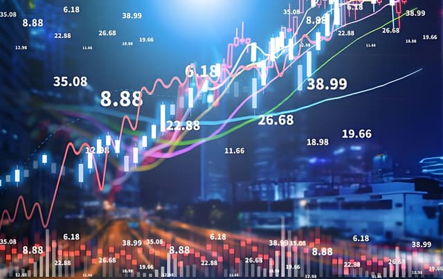 Trump's "Super Week" boosts U.S. stocks; inflation trades and small-caps offer opportunities.