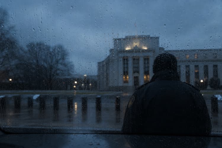 Fed Rate Decision Sparks Rare Division as Oil Surges Past $100 and Warsh Drops Guidance