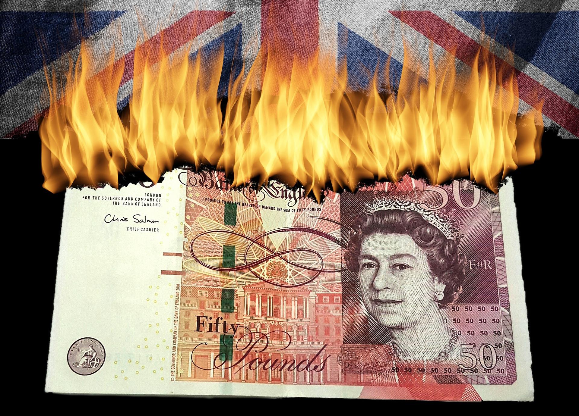 英国房贷与消费双线走弱增添政策难题,英镑承压下市场押注央行12月会议成关键转折