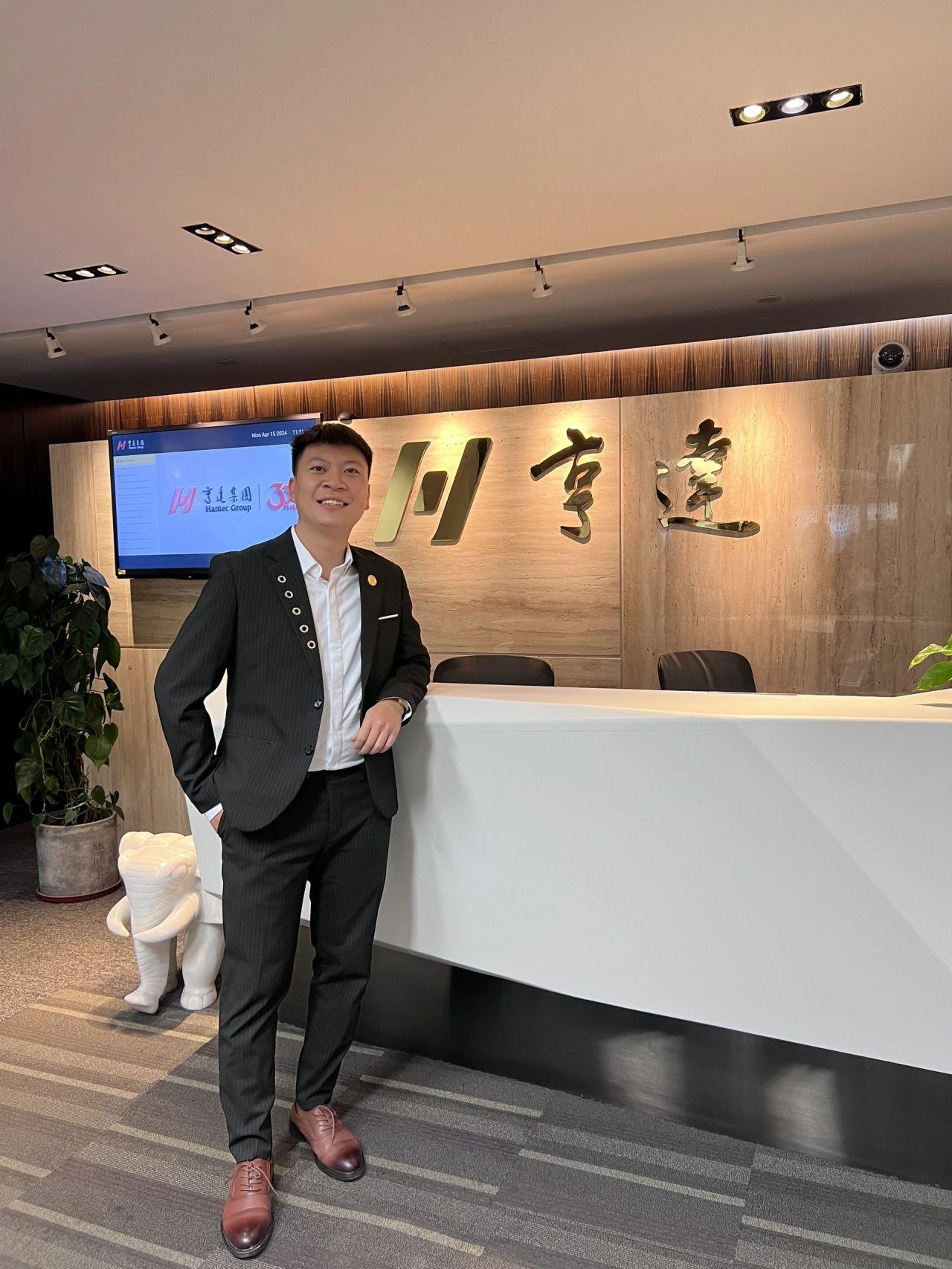 https://www.traderknows.com/imgproxy/hEEIbhwQwhiEazUKbLqzIsLonxhXRE9s-tB40feYojg/rs:fit:1280:1706:0/q:75/czM6Ly9wcm9kLWFzc2V0LWNoM2F3dC50cmFkZXJrbm93cy5jb20vb3JpZ2luYWxfaW1hZ2VzLzFiZjc1NTU5NjUyZjRkZDFhNDRjZGMzMGIxOTg5ZDZiLmpwZWc.jpg